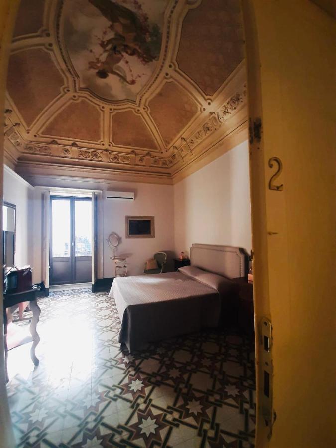 Vera Rooms Катанія Екстер'єр фото