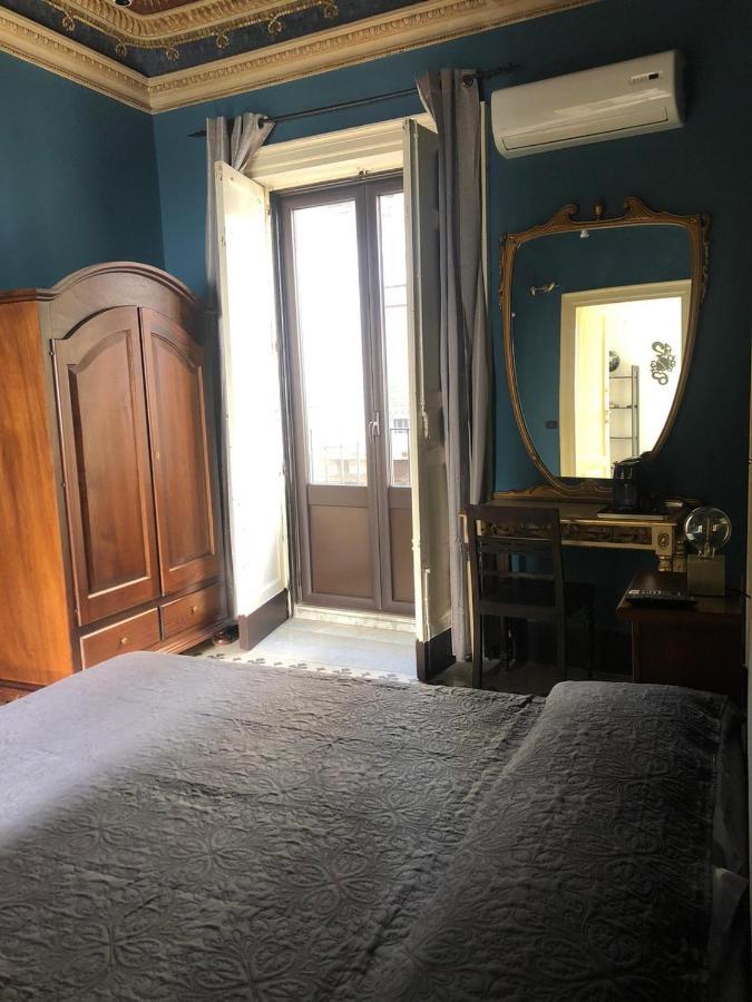 Vera Rooms Катанія Екстер'єр фото